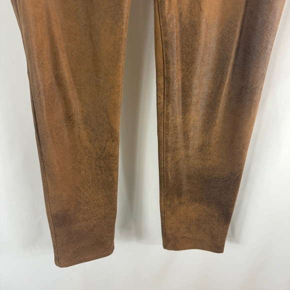 Chicos Sz 2 Regular ( US 12) Medium Md Brown
Vegan Faux Suede Stretchy Slim Leg - Picture 5 of 14